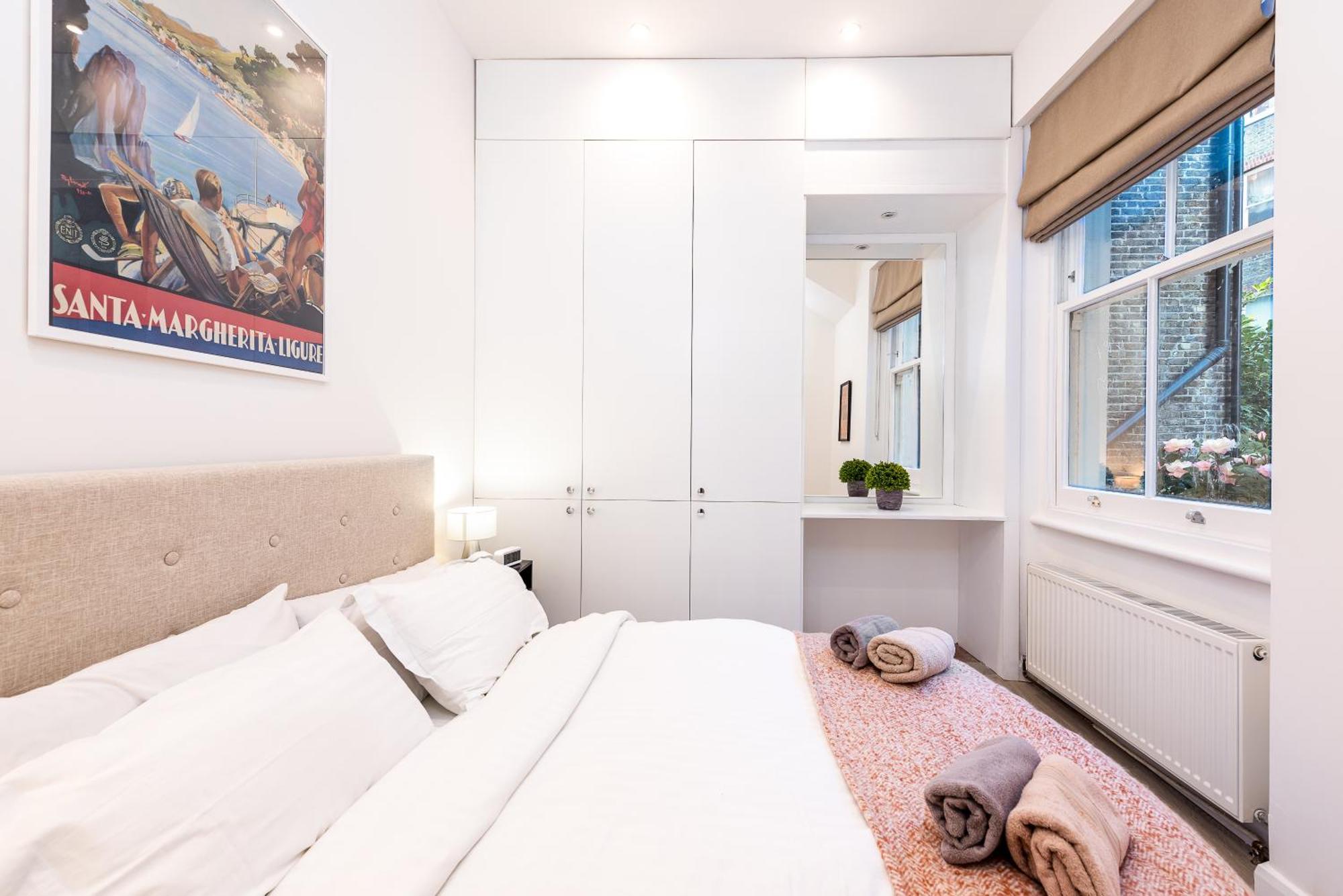 Casa Italia Near Kings Road In Chelsea With Wifi & Washing Machine Appartement Londen Buitenkant foto